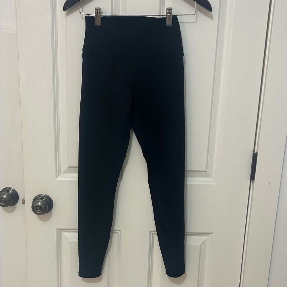 Zobha Classic Black Leggings size small inseam 24”